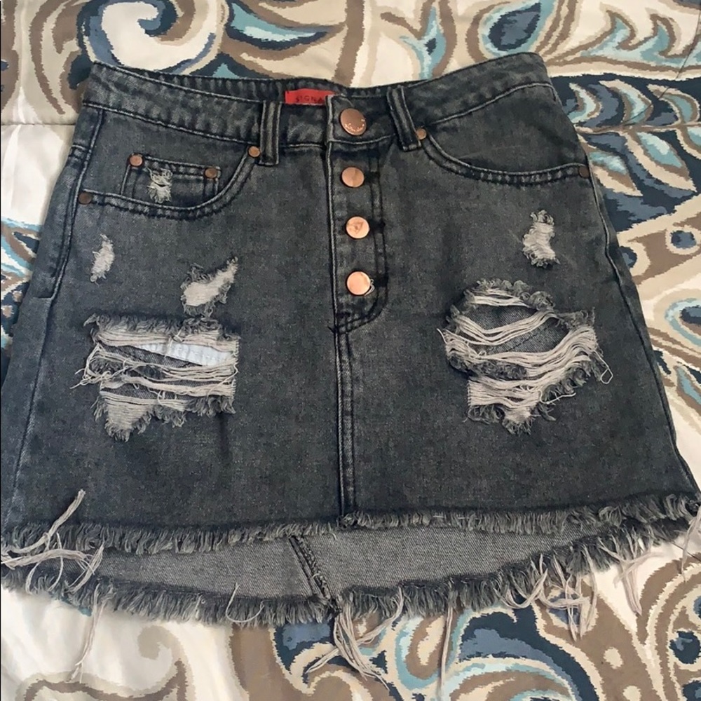 signature skirt